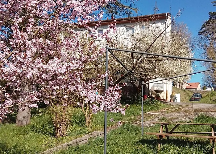 Arc En Ciel Et Clé Des Champs Apartamento Contrexéville